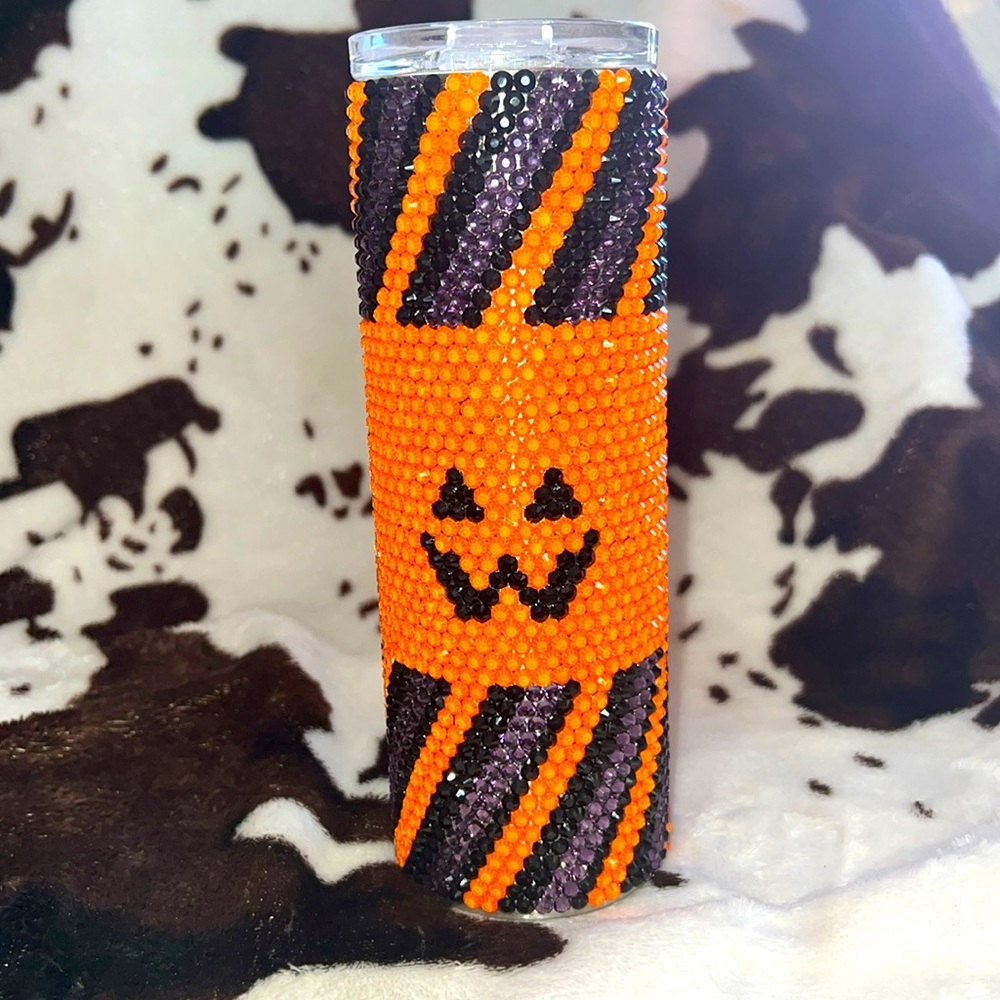 20 ounce rhinestone tumbler. Halloween/pumpkin theamed